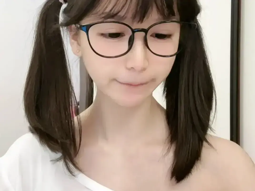 天才交易员萌小栖咯咯哒vlog原视频无删减全集-高清资源免费在线观看-《萌小栖》完整版畅播-沉浸式观影体验