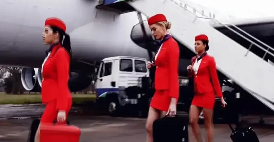 法国空姐2018多塞尔航空-机舱封闭情感故事-720P高清中字完整版-免费在线观看