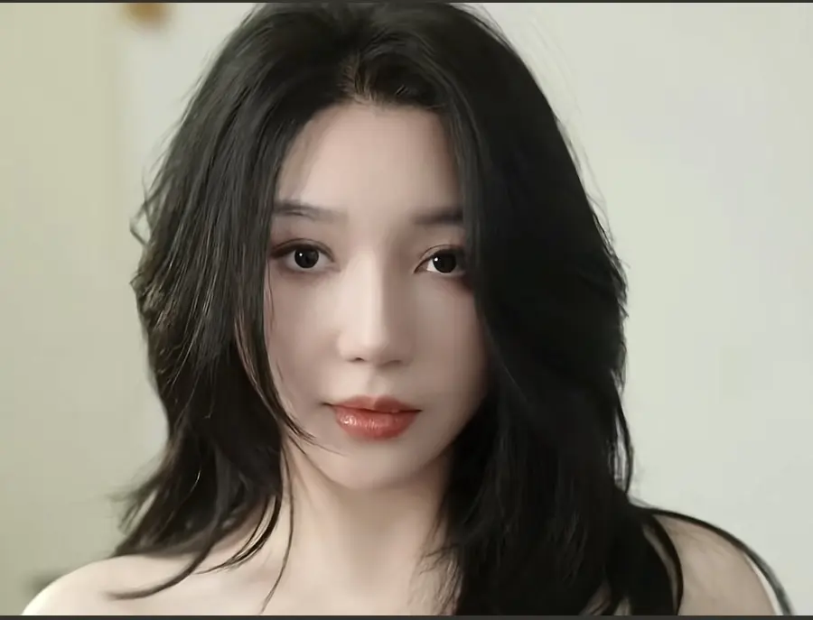 《教母eily三部曲》全集合集免费下载-短剧三人行无删减高清在线看-教母eily三部曲Eily全部作品免费下载